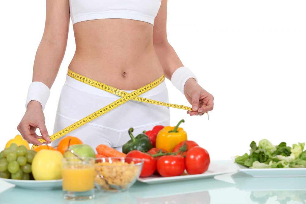 Cómo seguir una dieta de corte para la pérdida de peso