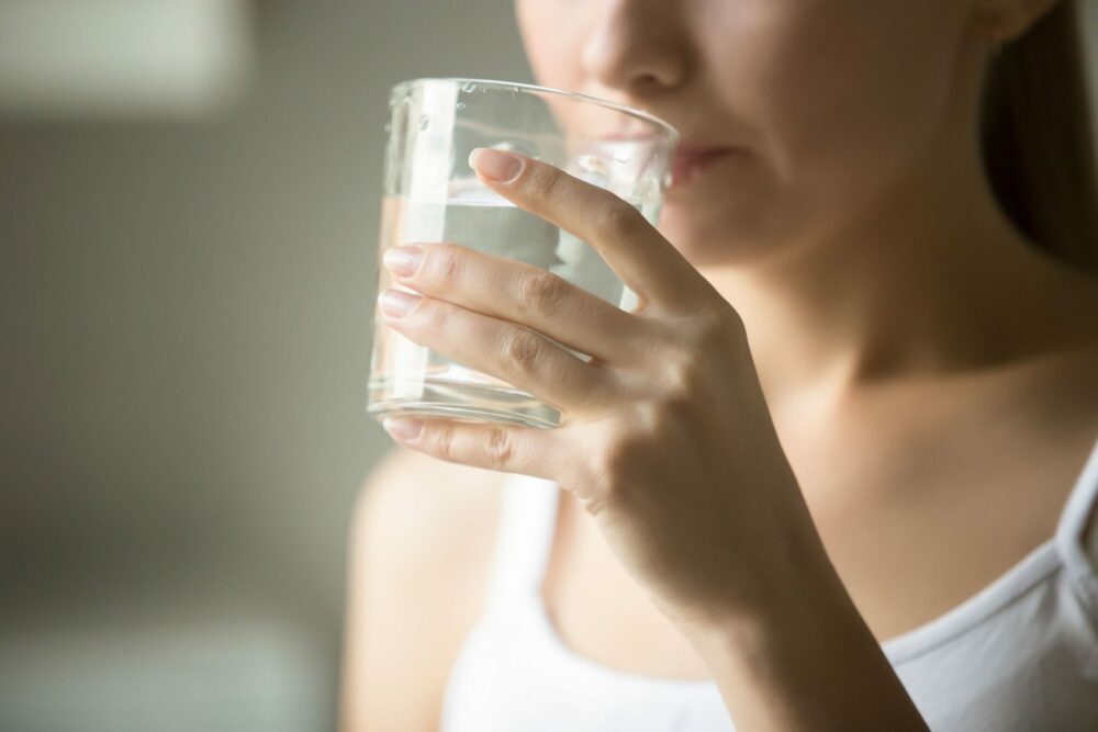 ayunar con agua Puede reducir el riesgo de varias enfermedades crónicas