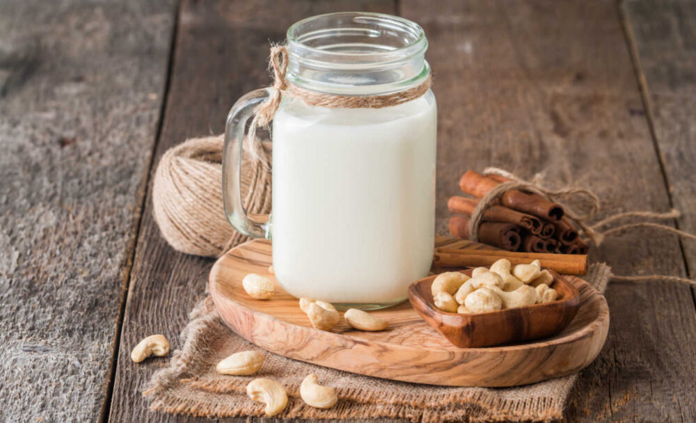 10 Nutrición y beneficios para la salud de la leche de anacardo