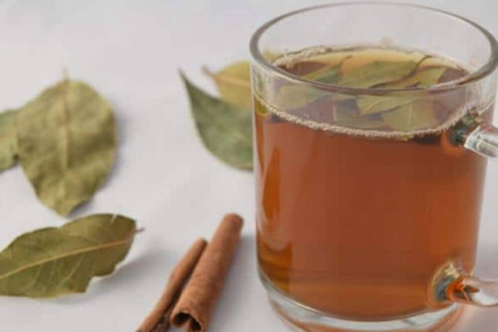 El té de canela puede ayudar a aliviar los dolorosos cólicos menstruales y los síntomas del síndrome premenstrual