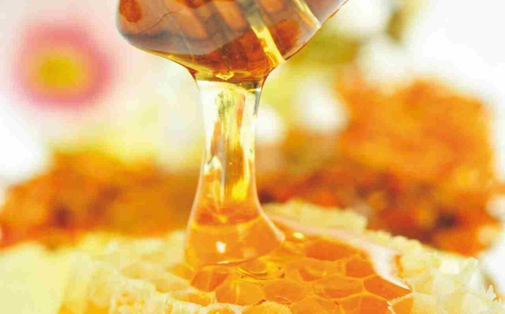 La miel normal puede tener azúcares o edulcorantes ocultos