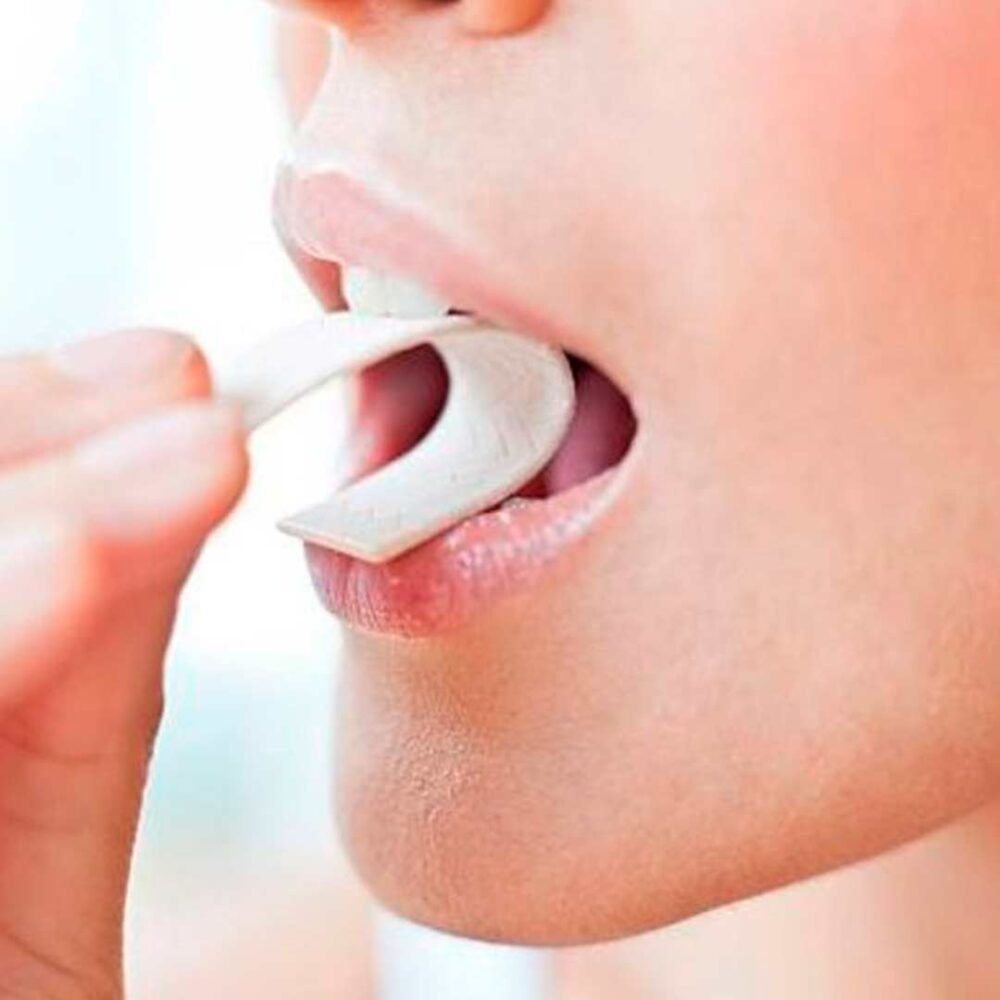 Masticar chicle puede ayudarle a perder peso