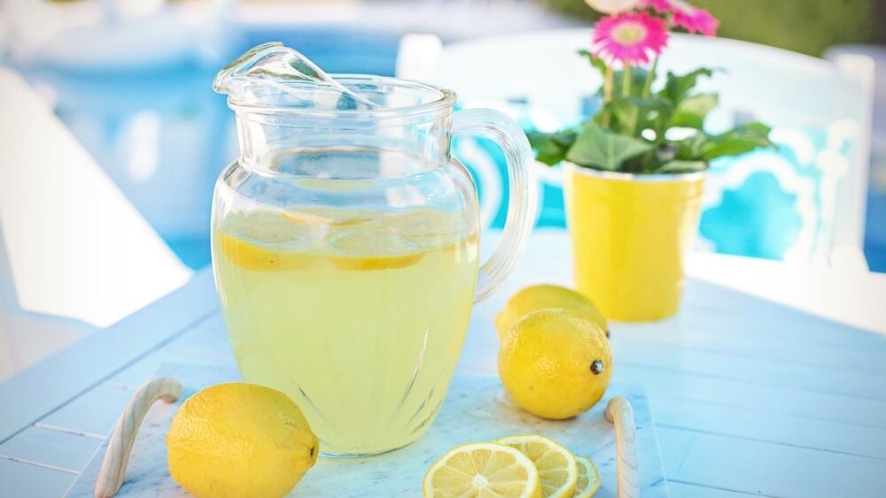 Otros beneficios del jugo de limón