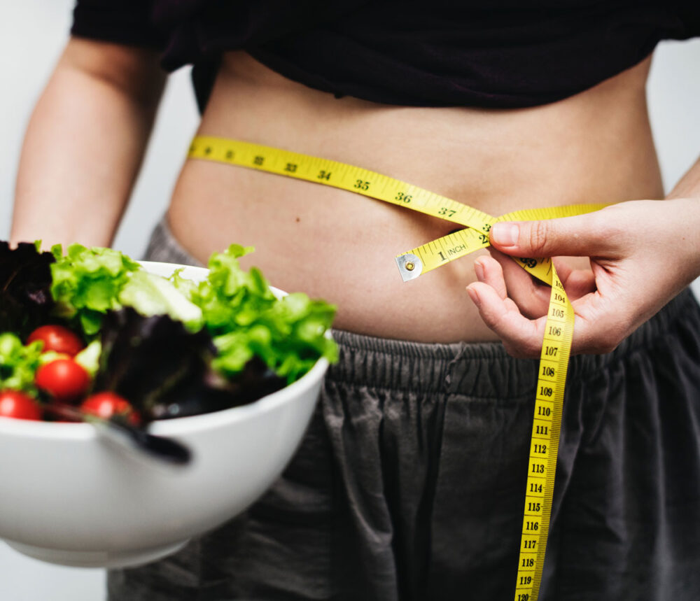 Reducir la alimentación de noche puede ayudar a la perdida de peso