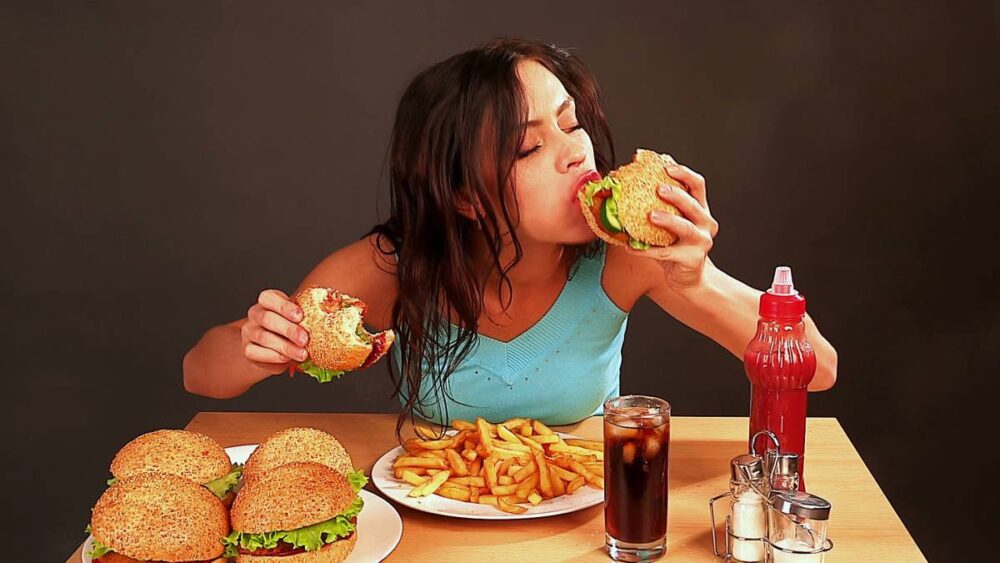comer de mas puede ocasionar mala digestión 